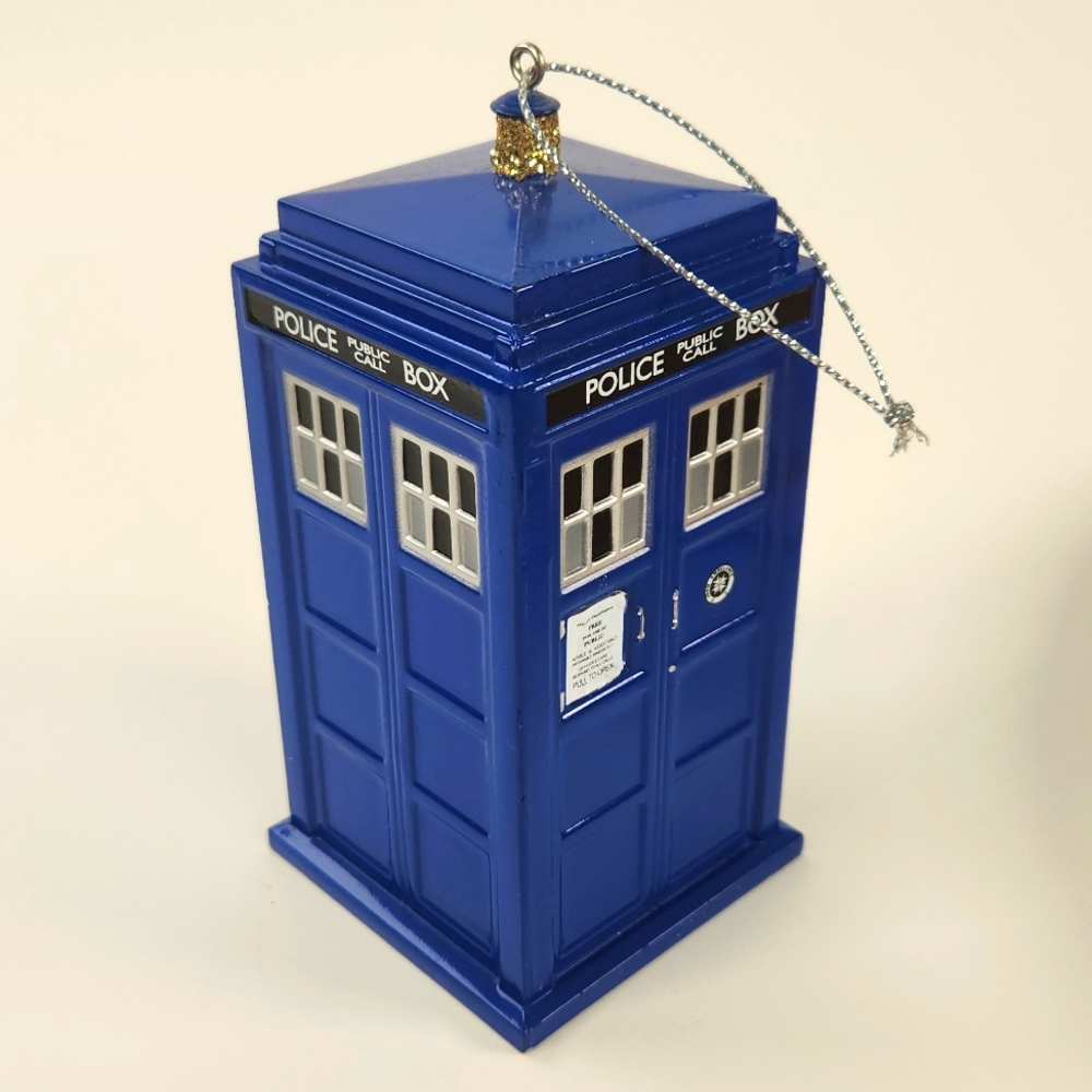 T.A.R.D.I.S. Ornament BBC 2009 Doctor Who Holiday Collectible